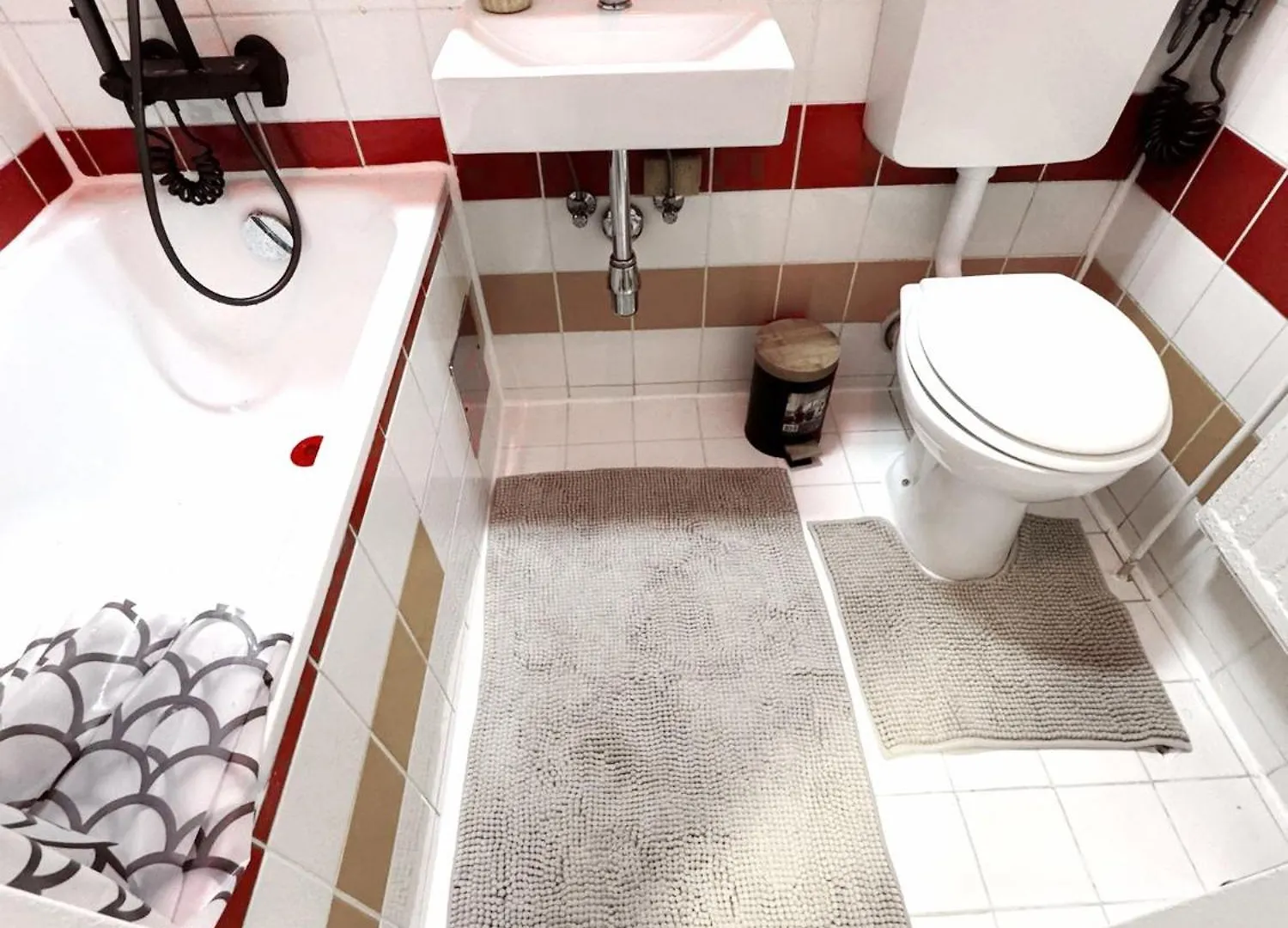 Lovely Apartment - 15 Min From Airport & City Center, 5 Min From Vienna Main-Bus Station Ez10B 0*,  Østrig