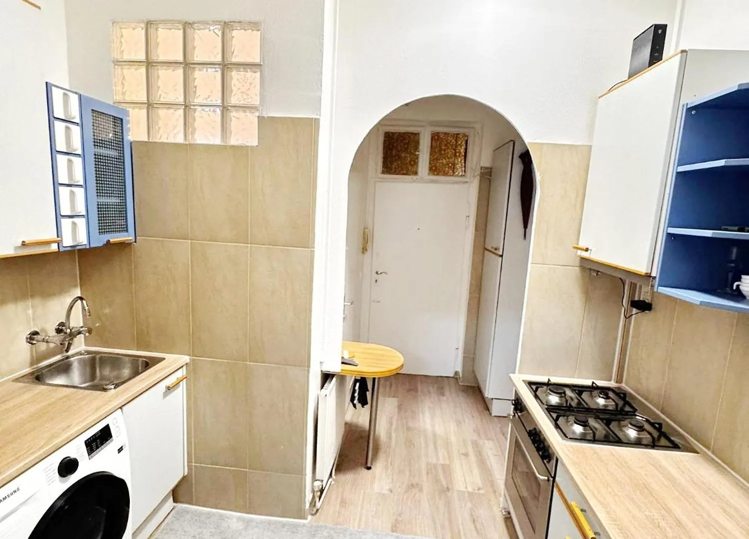 Lovely Apartment - 15 Min From Airport & City Center, 5 Min From Vienna Main-Bus Station Ez10B